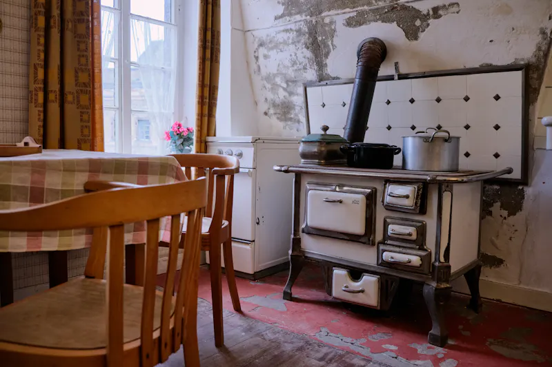 Historic Imos Pizza restaurant interior